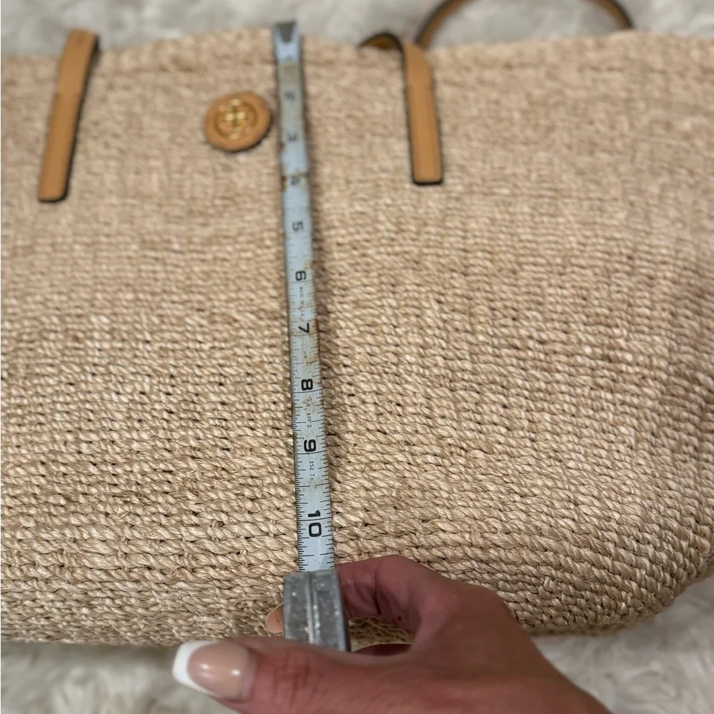 Tory Burch Natural Woven Tote with Floral Lining - Picture 9 of 9